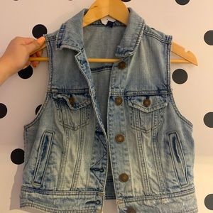 American eagle jean vest!